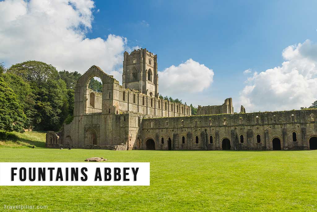 Fountains Abbey, Yorkshire Dales National Park, England