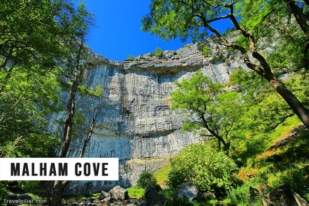Malham Cove, Yorkshire Dales National Park, England