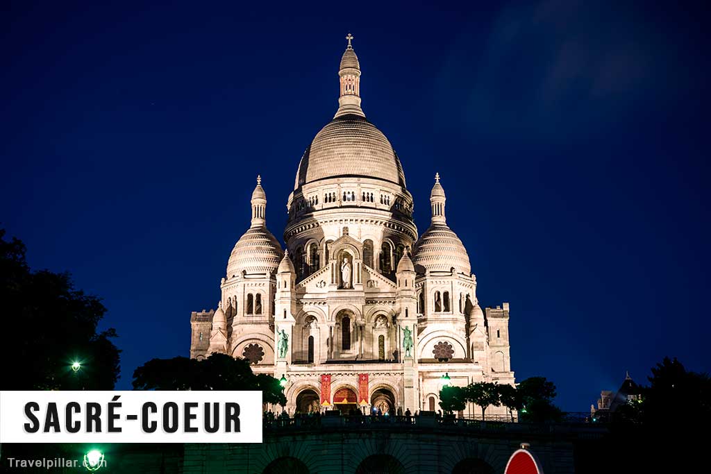 Sacré Coeur Basilica lit up at night